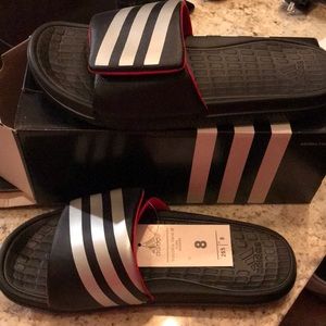 Men’s slide sandals. Adidas size 8. Brand new
